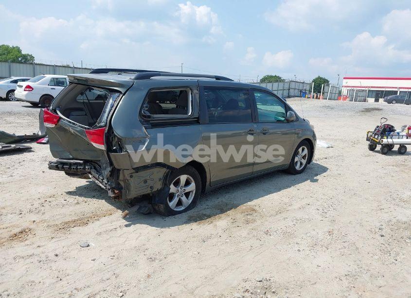 Photo 4 of 2011 Toyota Sienna LE V6 (VIN 5TDKK3DC0BS052186)