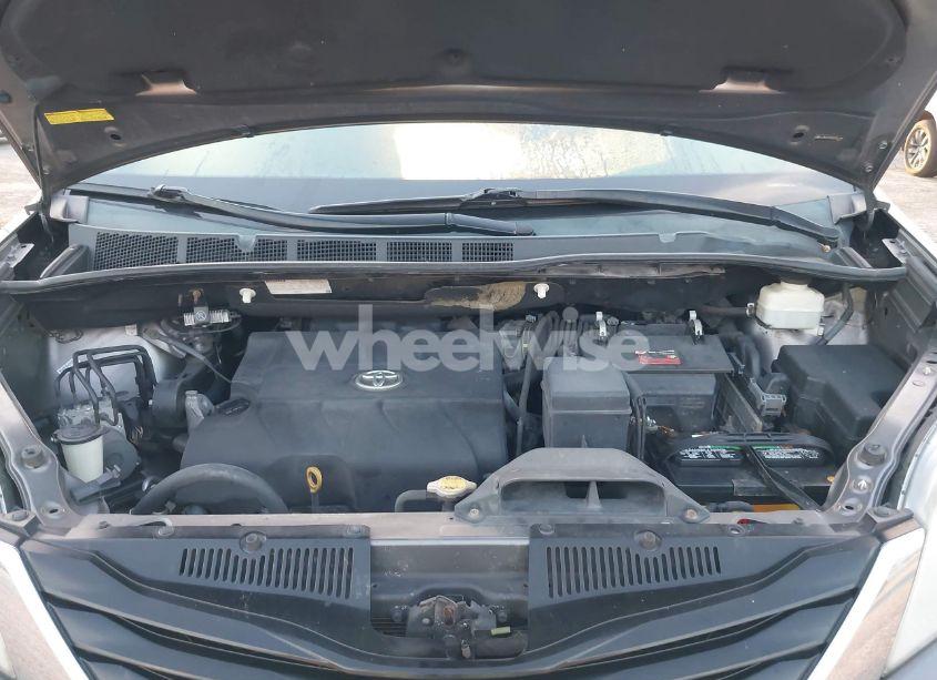 Photo 10 of 2011 Toyota Sienna LE V6 (VIN 5TDKK3DC0BS062118)