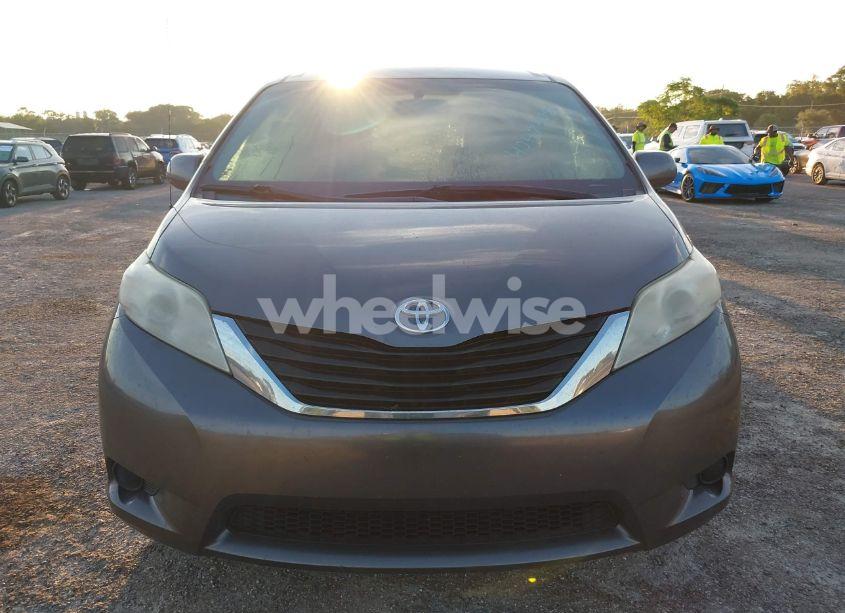 Photo 12 of 2011 Toyota Sienna LE V6 (VIN 5TDKK3DC0BS062118)