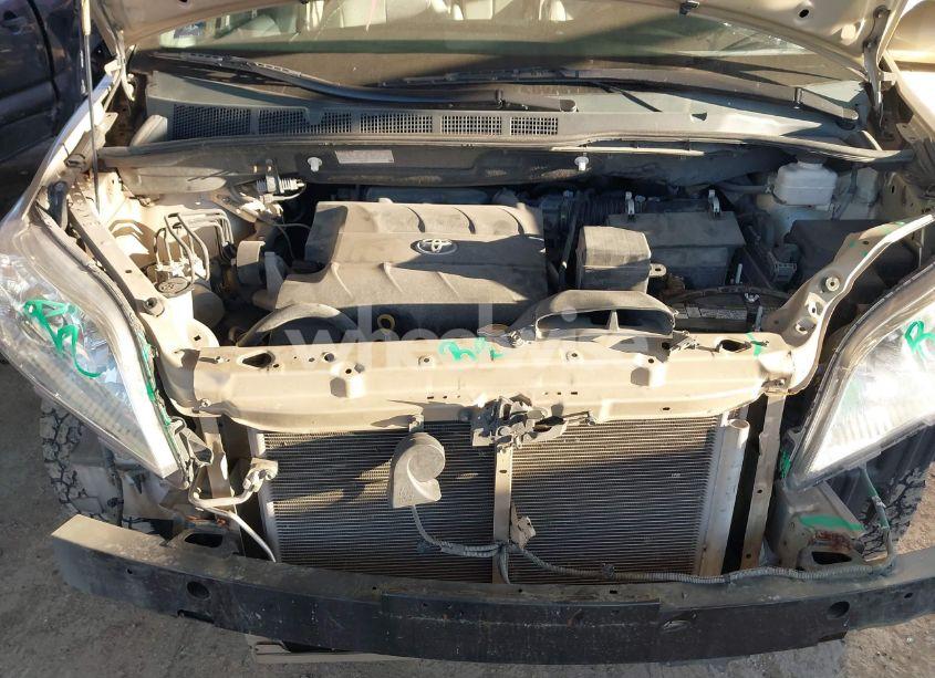 Photo 10 of 2011 Toyota Sienna LE V6 (VIN 5TDKK3DC0BS067884)