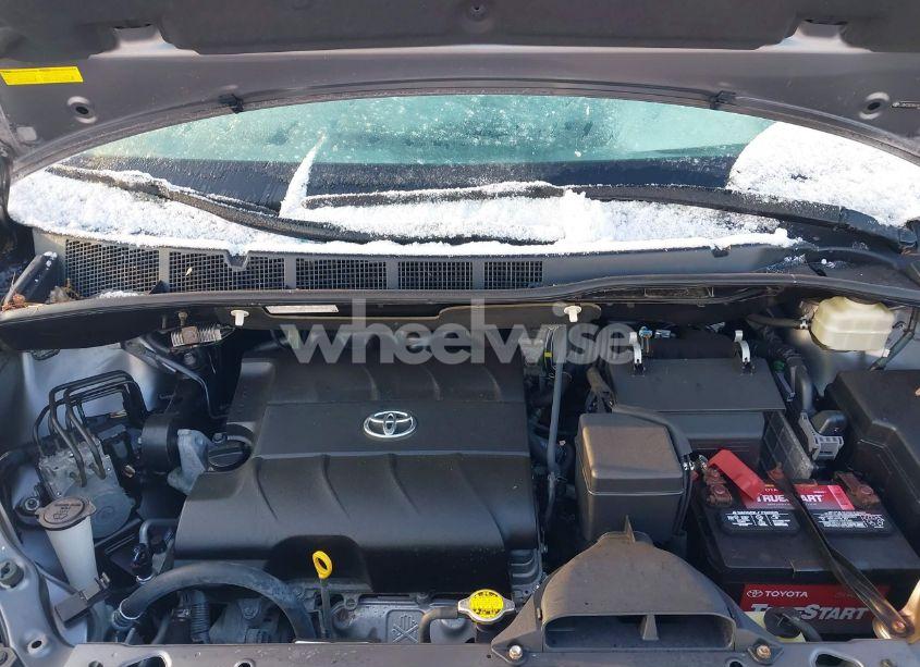 Photo 10 of 2011 Toyota Sienna LE V6 (VIN 5TDKK3DC0BS091392)