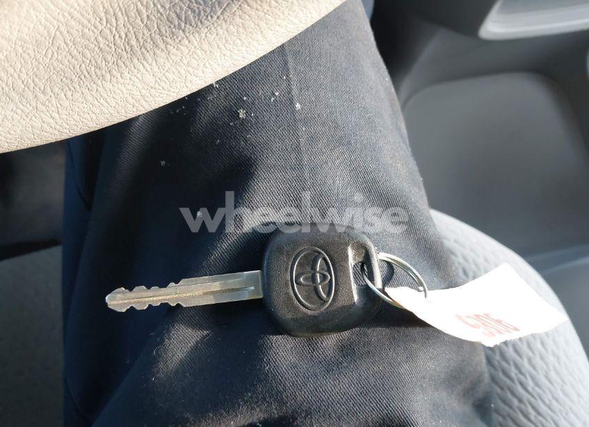 Photo 11 of 2011 Toyota Sienna LE V6 (VIN 5TDKK3DC0BS091392)