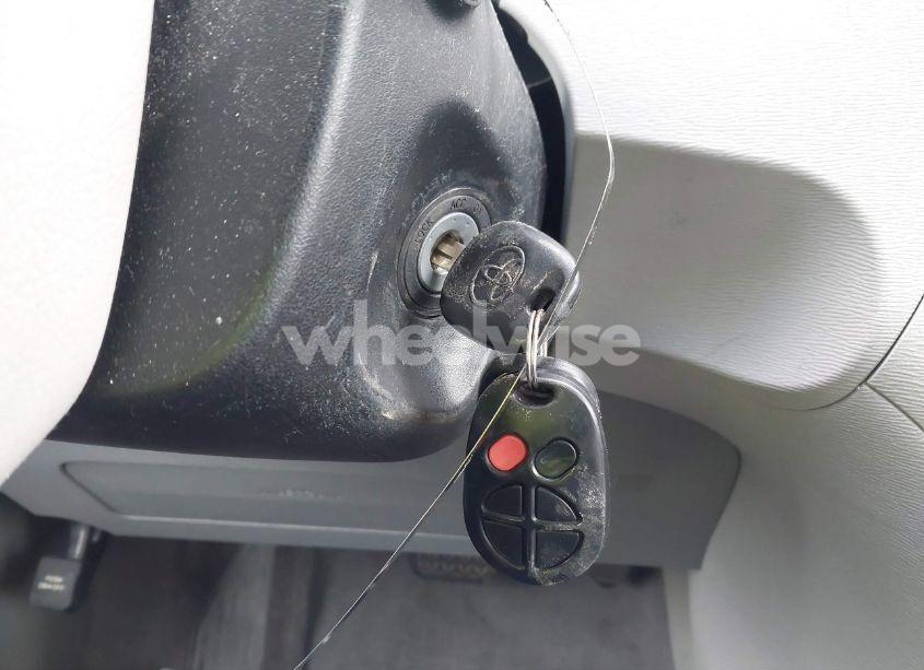 Photo 11 of 2011 Toyota Sienna LE V6 (VIN 5TDKK3DC0BS094650)