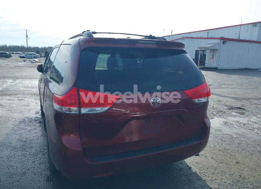 Photo 16 of 2011 Toyota Sienna LE V6 (VIN 5TDKK3DC0BS135553)