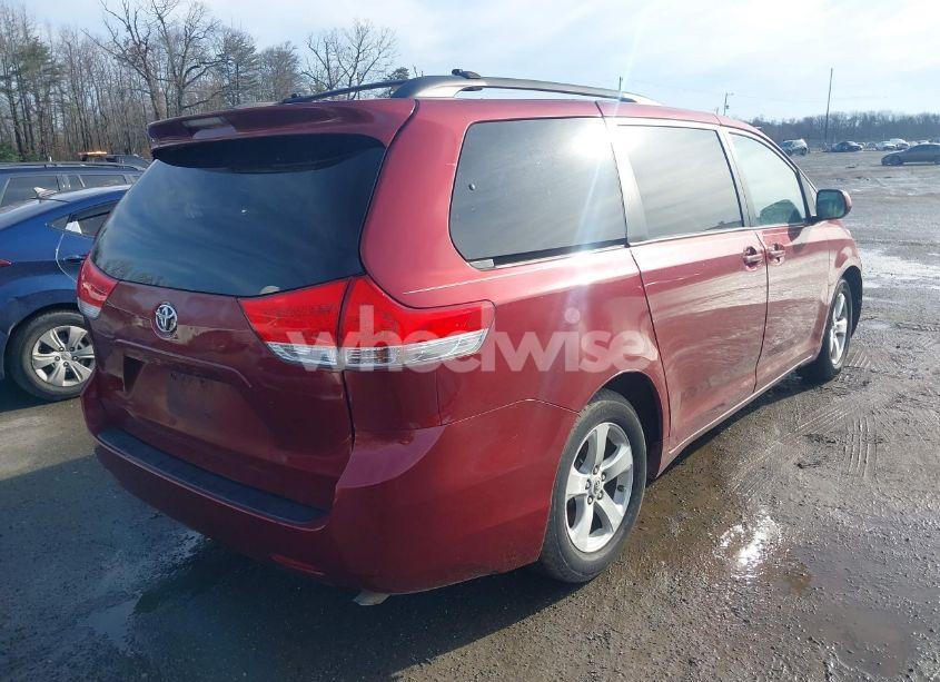 Photo 4 of 2011 Toyota Sienna LE V6 (VIN 5TDKK3DC0BS135553)