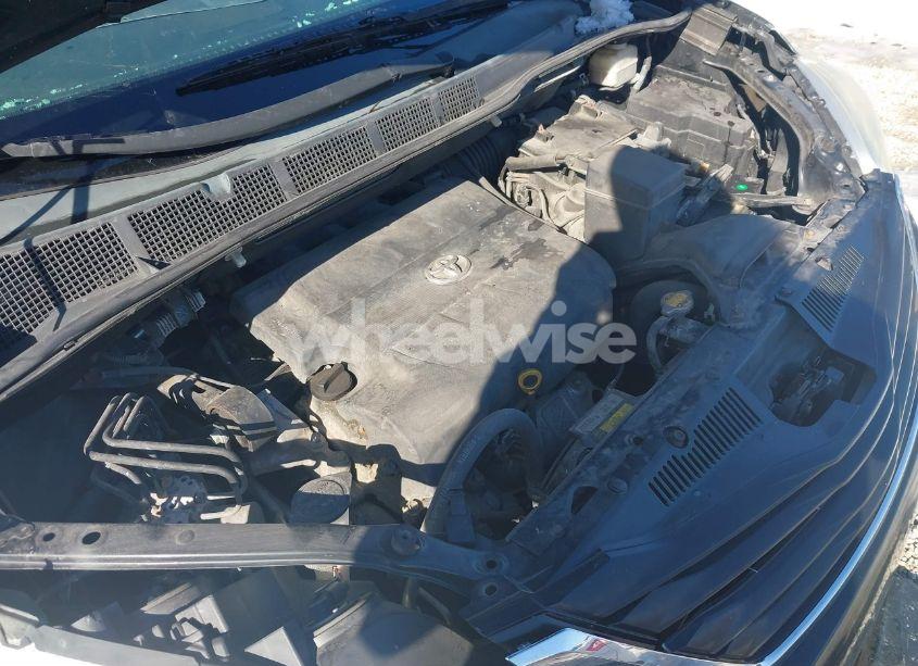 Photo 10 of 2011 Toyota Sienna LE V6 (VIN 5TDKK3DC0BS140624)