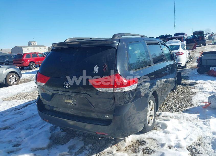 Photo 4 of 2011 Toyota Sienna LE V6 (VIN 5TDKK3DC0BS140624)