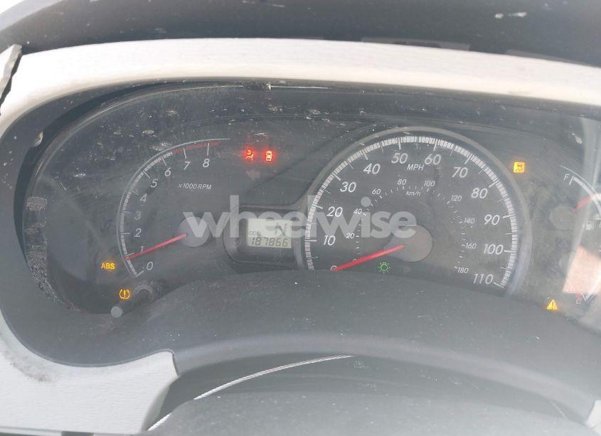 Photo 7 of 2011 Toyota Sienna LE V6 (VIN 5TDKK3DC0BS140624)