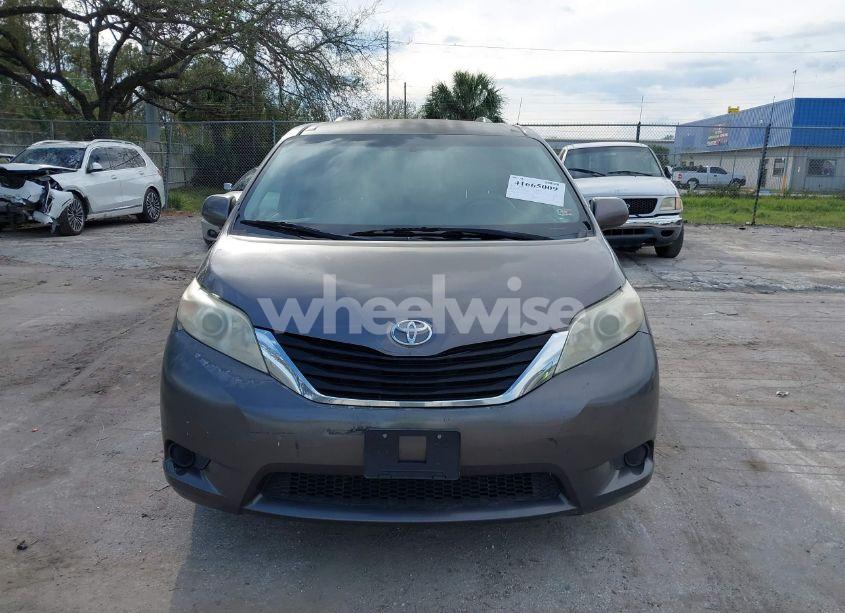 Photo 12 of 2011 Toyota Sienna LE V6 (VIN 5TDKK3DC0BS146729)