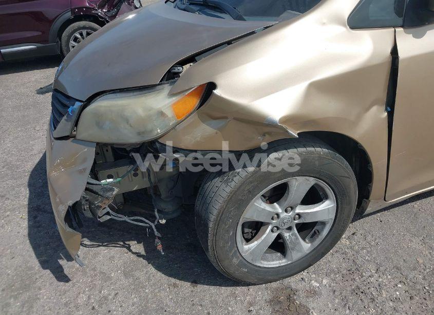 Photo 6 of 2011 Toyota Sienna LE V6 (VIN 5TDKK3DC0BS152997)