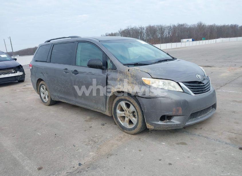 2012 Toyota Sienna LE V6 8 PASSENGER (VIN 5TDKK3DC0CS192952) main photo