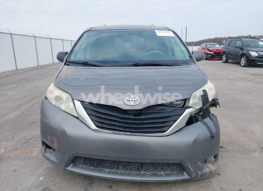 Photo 12 of 2012 Toyota Sienna LE V6 8 PASSENGER (VIN 5TDKK3DC0CS192952)