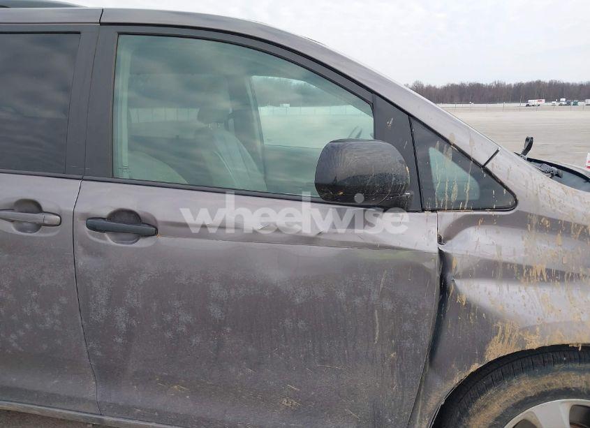 Photo 17 of 2012 Toyota Sienna LE V6 8 PASSENGER (VIN 5TDKK3DC0CS192952)