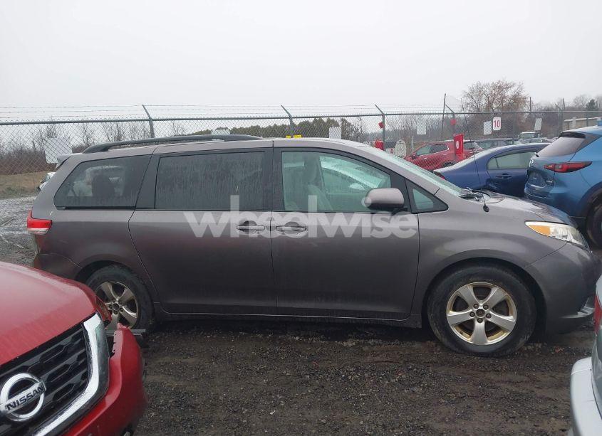 Photo 13 of 2012 Toyota Sienna LE V6 8 PASSENGER (VIN 5TDKK3DC0CS264054)