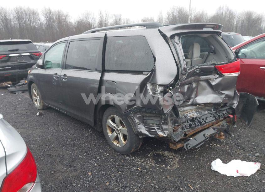 Photo 3 of 2012 Toyota Sienna LE V6 8 PASSENGER (VIN 5TDKK3DC0CS264054)