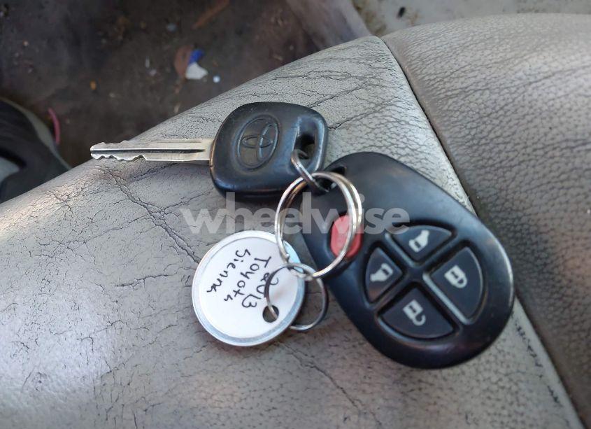 Photo 11 of 2013 Toyota Sienna LE V6 8 PASSENGER (VIN 5TDKK3DC0DS305364)