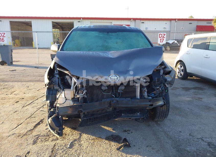 Photo 13 of 2013 Toyota Sienna LE V6 8 PASSENGER (VIN 5TDKK3DC0DS305364)