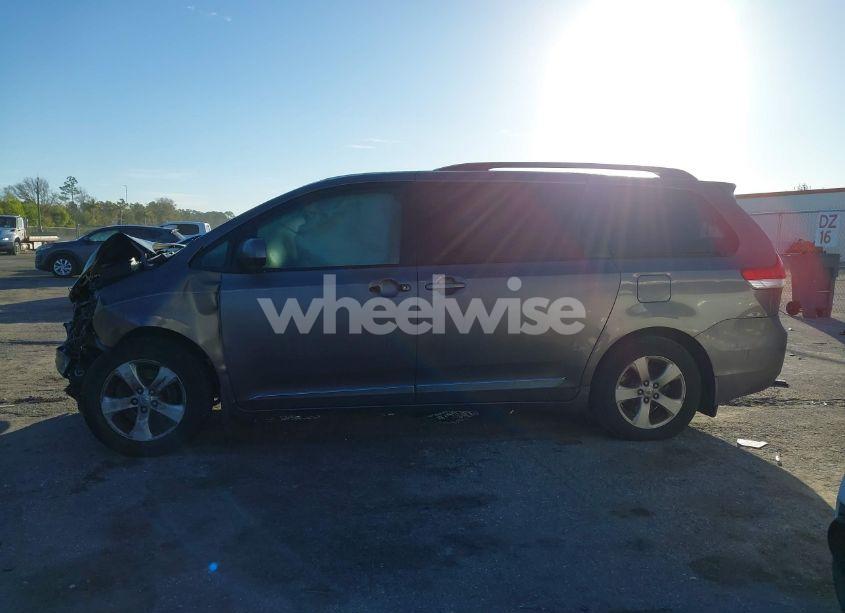 Photo 15 of 2013 Toyota Sienna LE V6 8 PASSENGER (VIN 5TDKK3DC0DS305364)