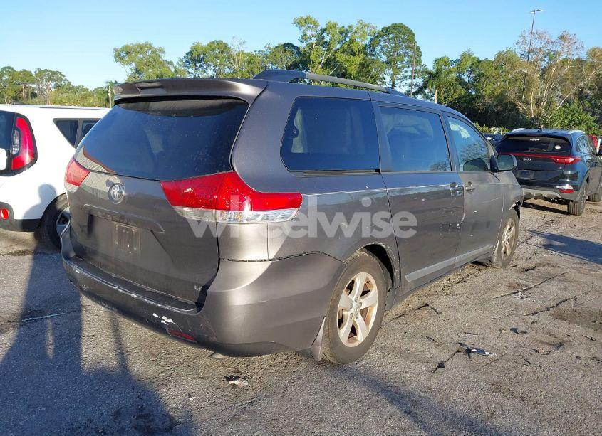 Photo 4 of 2013 Toyota Sienna LE V6 8 PASSENGER (VIN 5TDKK3DC0DS305364)