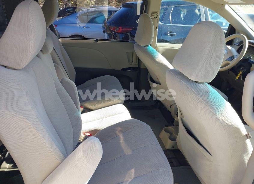 Photo 8 of 2013 Toyota Sienna LE V6 8 PASSENGER (VIN 5TDKK3DC0DS339806)