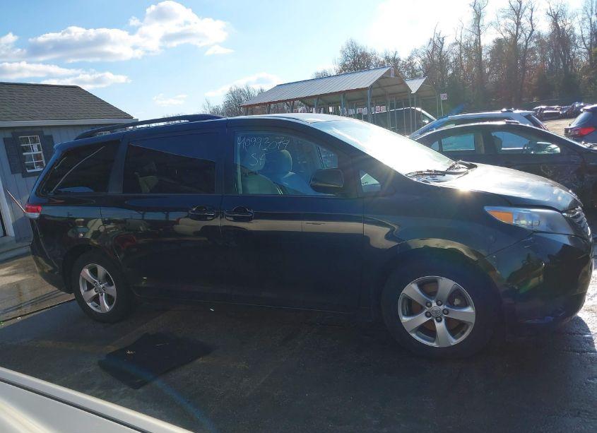 Photo 13 of 2013 Toyota Sienna LE V6 8 PASSENGER (VIN 5TDKK3DC0DS368836)