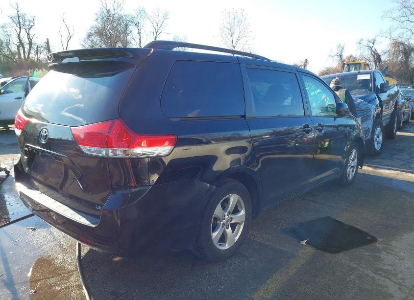 Photo 4 of 2013 Toyota Sienna LE V6 8 PASSENGER (VIN 5TDKK3DC0DS368836)