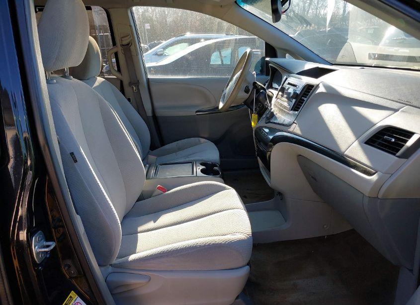 Photo 5 of 2013 Toyota Sienna LE V6 8 PASSENGER (VIN 5TDKK3DC0DS368836)