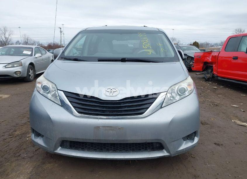 Photo 12 of 2014 Toyota Sienna LE V6 8 PASSENGER (VIN 5TDKK3DC0ES428633)
