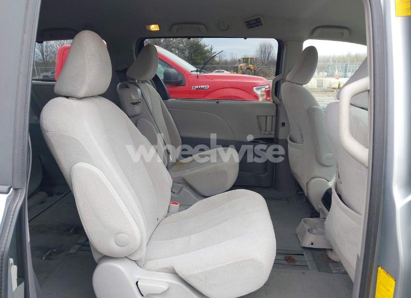 Photo 8 of 2014 Toyota Sienna LE V6 8 PASSENGER (VIN 5TDKK3DC0ES428633)