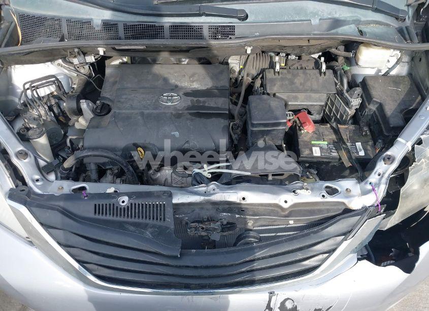 Photo 10 of 2014 Toyota Sienna LE V6 8 PASSENGER (VIN 5TDKK3DC0ES448929)