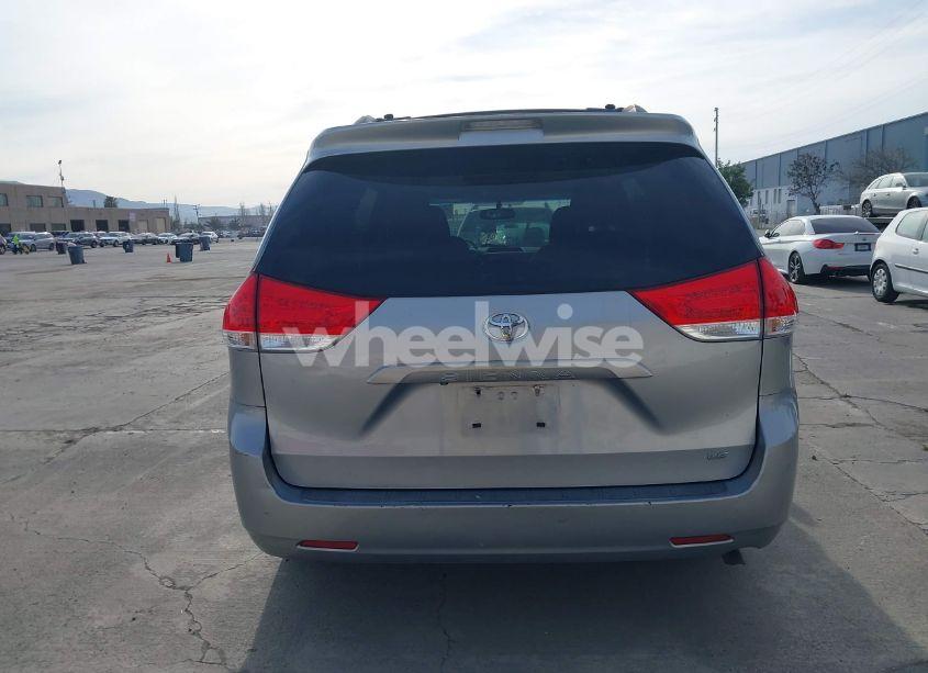 Photo 16 of 2014 Toyota Sienna LE V6 8 PASSENGER (VIN 5TDKK3DC0ES448929)