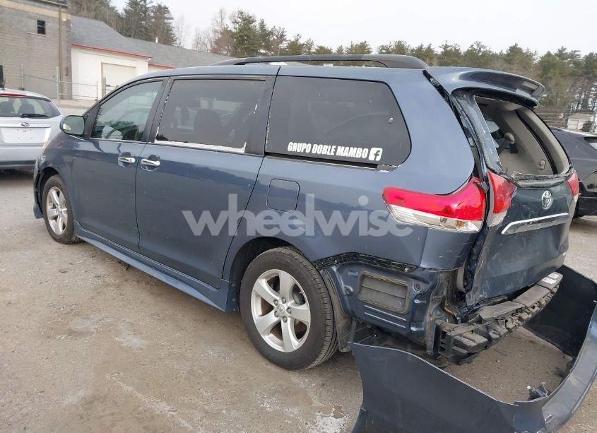 Photo 3 of 2014 Toyota Sienna LE V6 8 PASSENGER (VIN 5TDKK3DC0ES449384)