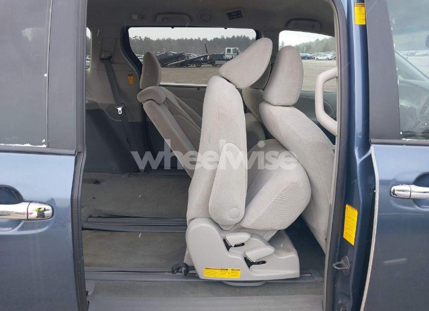 Photo 8 of 2014 Toyota Sienna LE V6 8 PASSENGER (VIN 5TDKK3DC0ES449384)