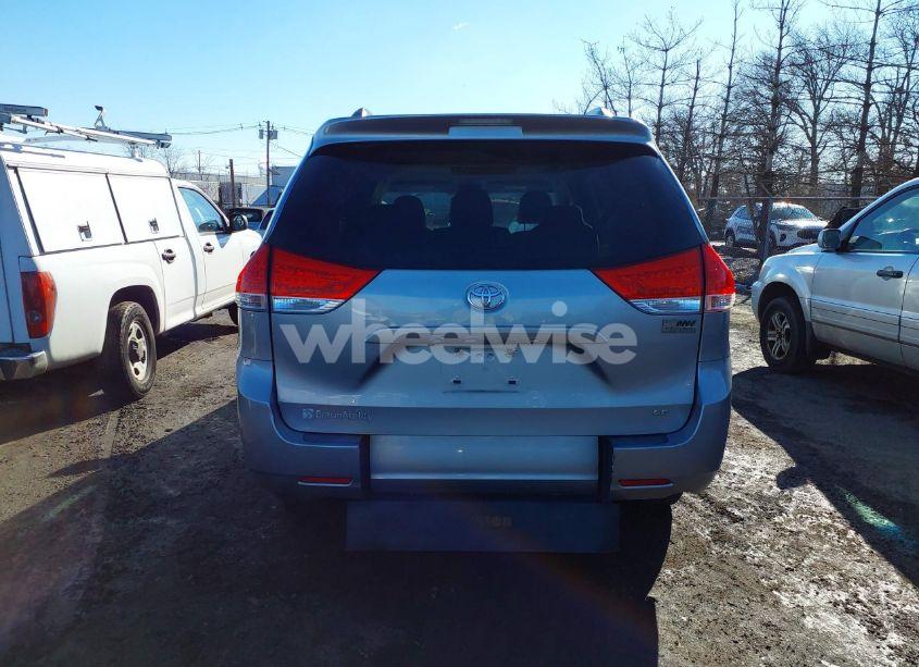 Photo 16 of 2014 Toyota Sienna LE V6 7 PASSENGER MOBILITY (VIN 5TDKK3DC0ES467514)