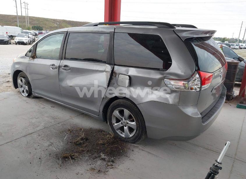 Photo 3 of 2014 Toyota Sienna LE V6 8 PASSENGER (VIN 5TDKK3DC0ES496088)