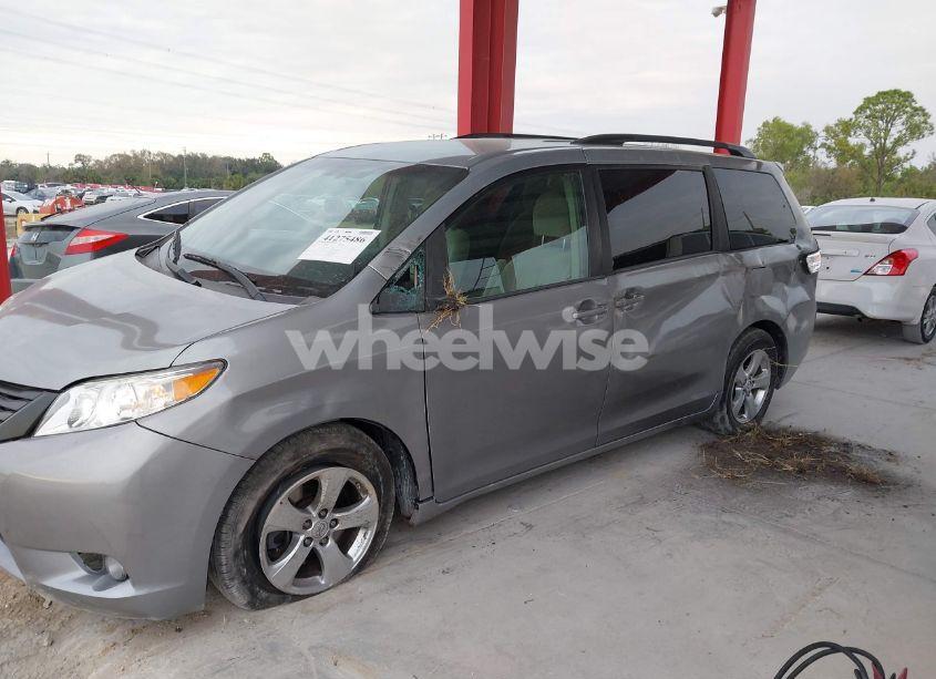Photo 6 of 2014 Toyota Sienna LE V6 8 PASSENGER (VIN 5TDKK3DC0ES496088)