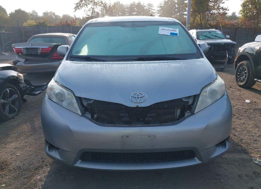 Photo 18 of 2014 Toyota Sienna LE V6 8 PASSENGER (VIN 5TDKK3DC0ES513925)