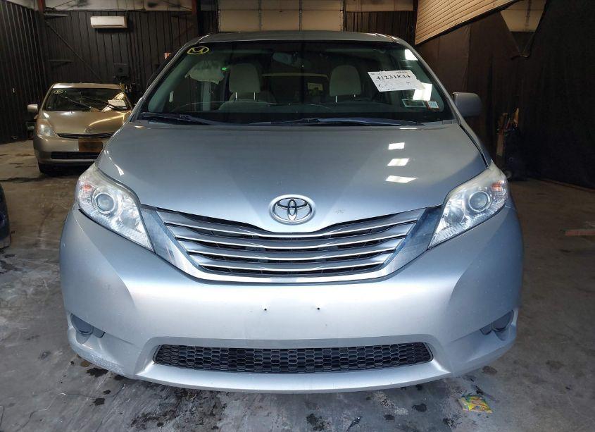 Photo 12 of 2015 Toyota Sienna LE 8 PASSENGER (VIN 5TDKK3DC0FS537112)