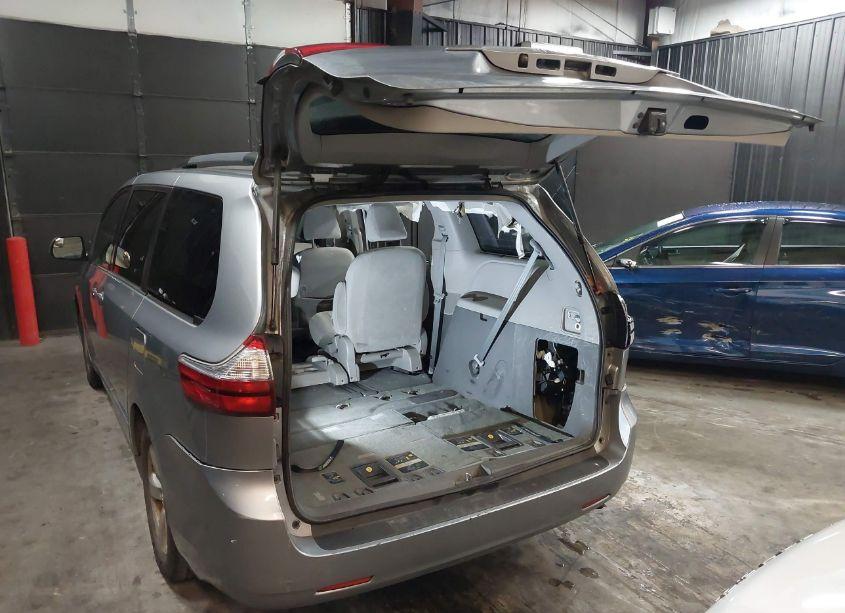 Photo 3 of 2015 Toyota Sienna LE 8 PASSENGER (VIN 5TDKK3DC0FS537112)