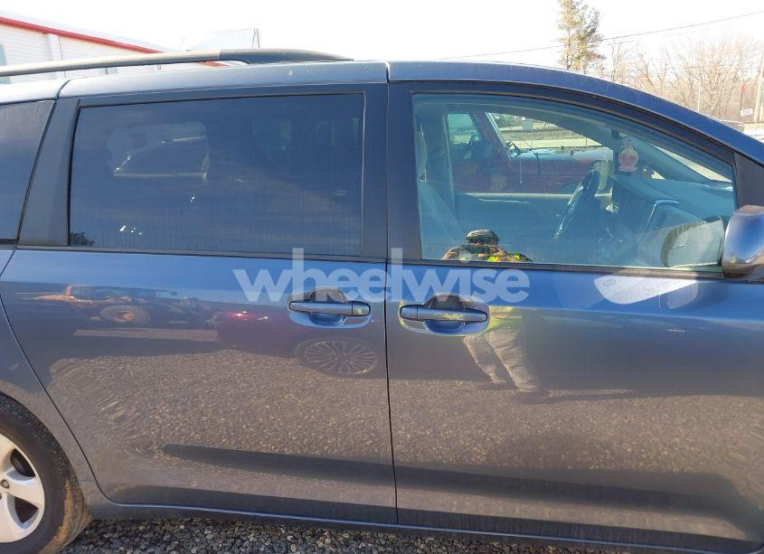 Photo 14 of 2015 Toyota Sienna LE 8 PASSENGER (VIN 5TDKK3DC0FS554184)