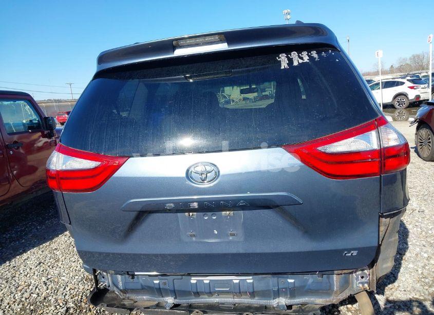 Photo 17 of 2015 Toyota Sienna LE 8 PASSENGER (VIN 5TDKK3DC0FS554184)