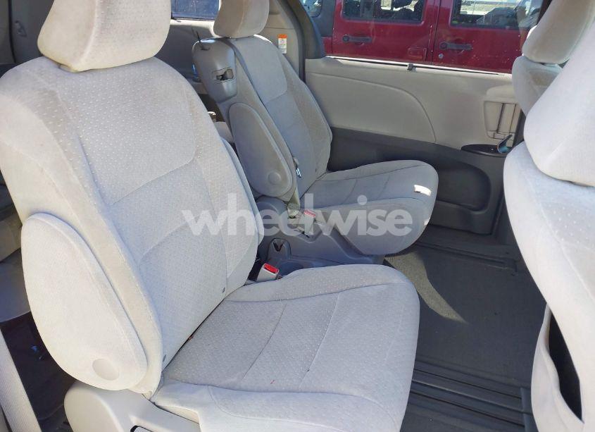Photo 8 of 2015 Toyota Sienna LE 8 PASSENGER (VIN 5TDKK3DC0FS554184)