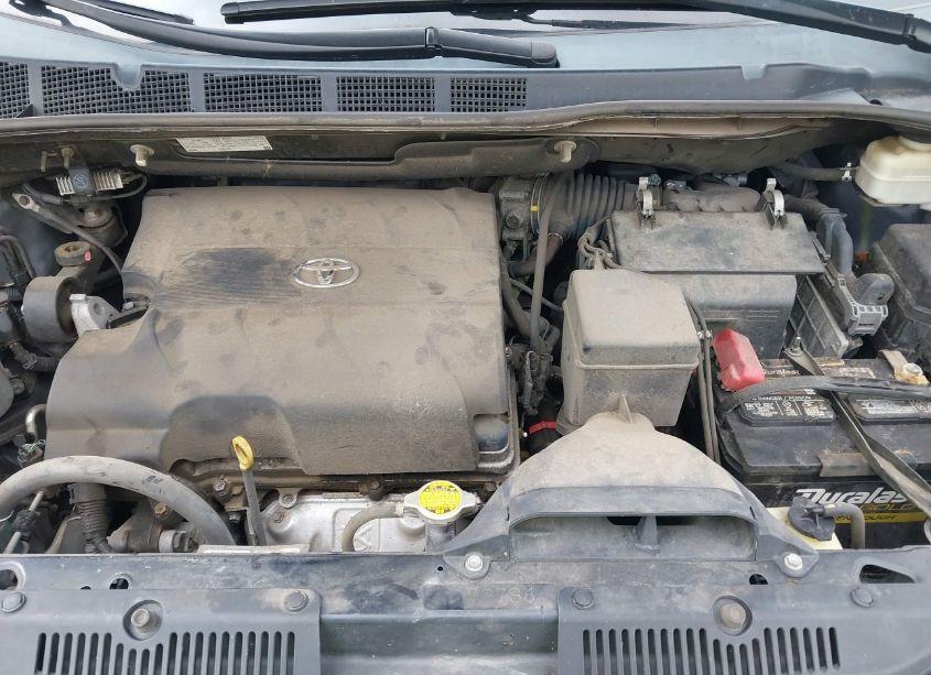 Photo 10 of 2015 Toyota Sienna LE 8 PASSENGER (VIN 5TDKK3DC0FS581210)
