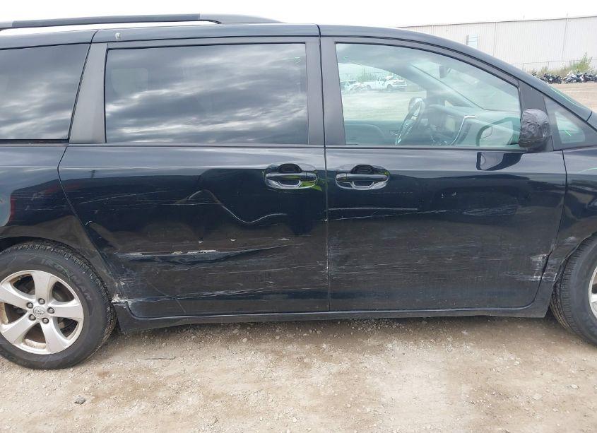 Photo 14 of 2015 Toyota Sienna LE 8 PASSENGER (VIN 5TDKK3DC0FS581210)