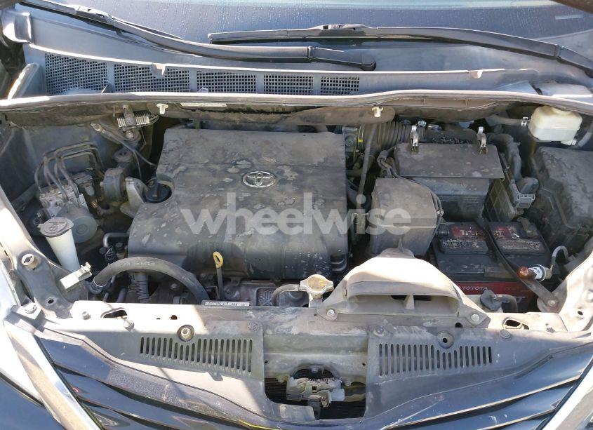 Photo 10 of 2015 Toyota Sienna LE 8 PASSENGER (VIN 5TDKK3DC0FS600256)