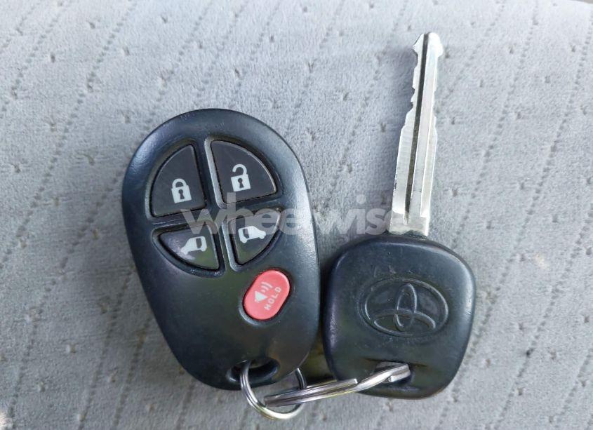 Photo 11 of 2015 Toyota Sienna LE 8 PASSENGER (VIN 5TDKK3DC0FS600256)