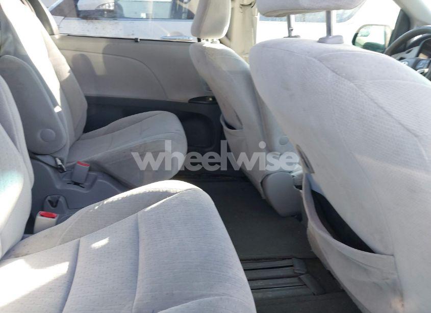 Photo 8 of 2015 Toyota Sienna LE 8 PASSENGER (VIN 5TDKK3DC0FS622323)