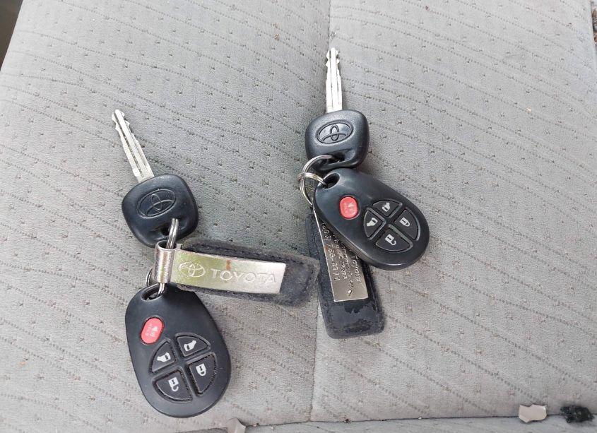 Photo 11 of 2015 Toyota Sienna LE 8 PASSENGER (VIN 5TDKK3DC0FS624833)