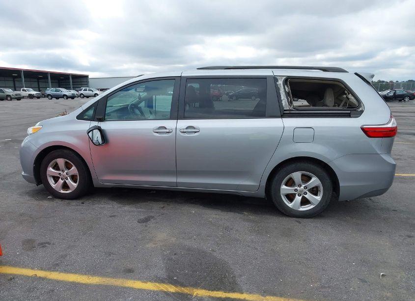 Photo 14 of 2015 Toyota Sienna LE 8 PASSENGER (VIN 5TDKK3DC0FS624833)