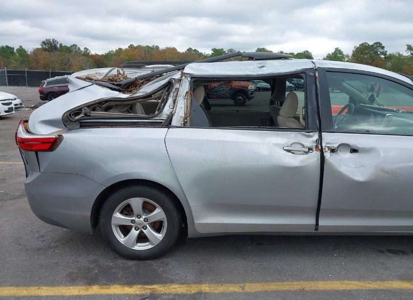 Photo 6 of 2015 Toyota Sienna LE 8 PASSENGER (VIN 5TDKK3DC0FS624833)